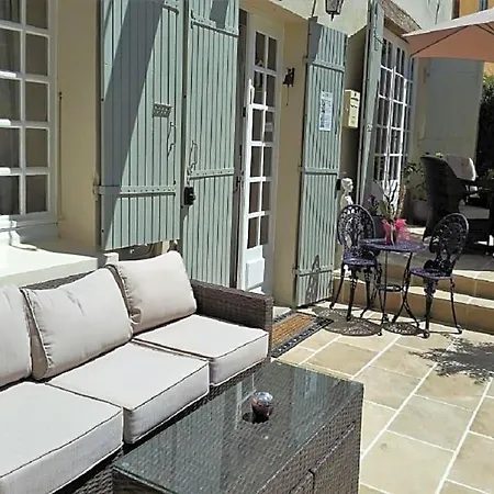Le Montaigne Bed & Breakfast